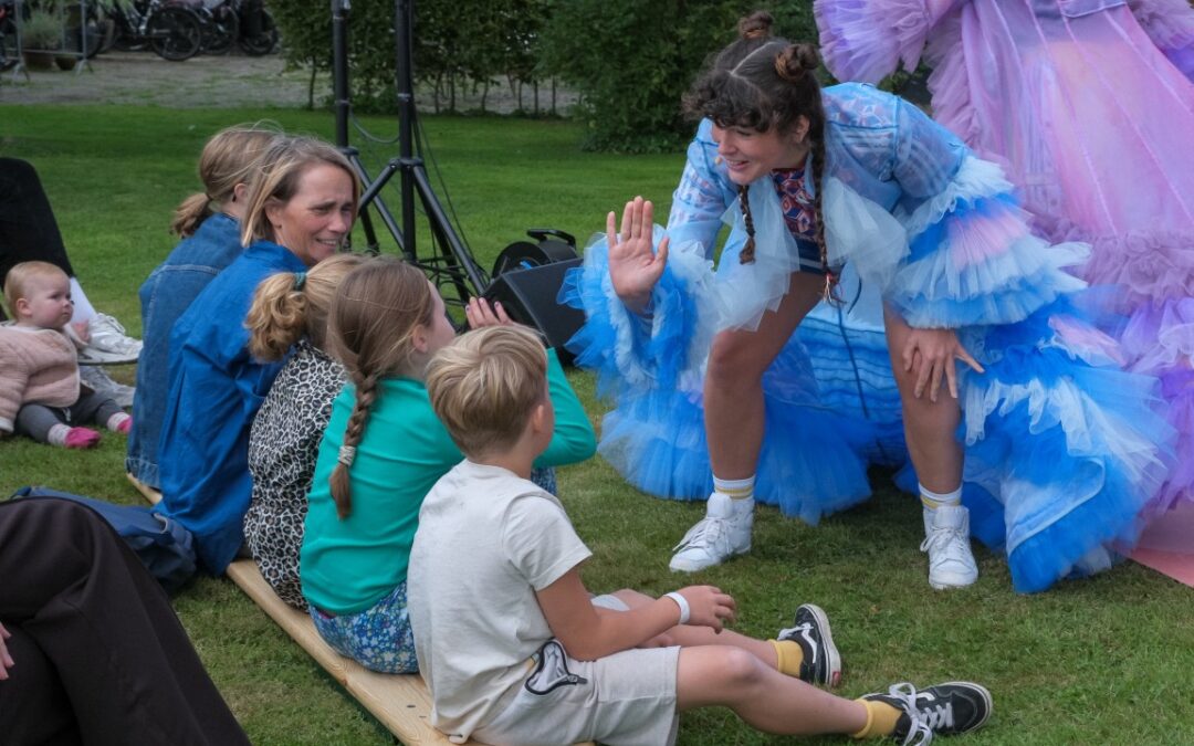 Clara de Neushoorn: over het buitengewone leven van een superster