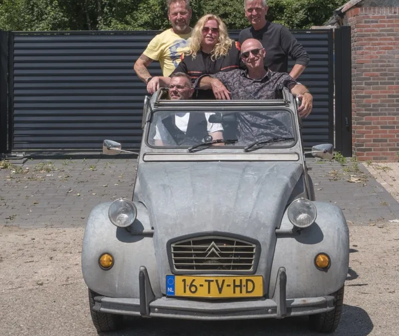 EIGENZINNIGE BAND WOW FACTOR JUBILEERT